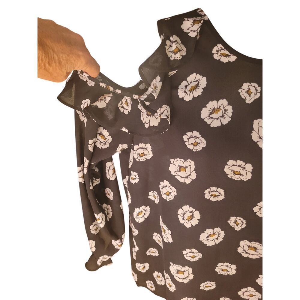 Ann Taylor Shoulder Cutout Blouse Black Floral Long Sleeves Ruffled Sz M